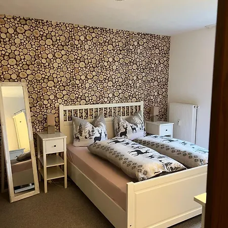 An Der Skipiste 100 Meterbis Moeppis Huette *