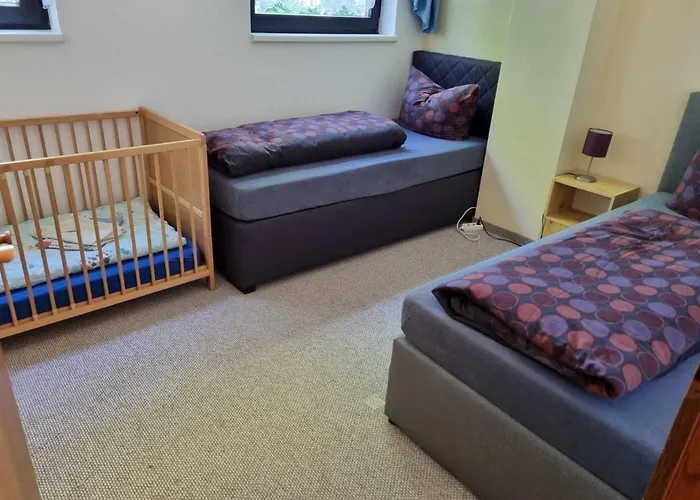 An Der Skipiste 100 Meterbis Moeppis Huette